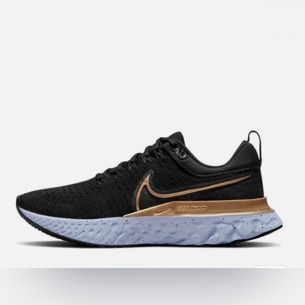 Nike Women's Black and Gold Running Sneakers- 7